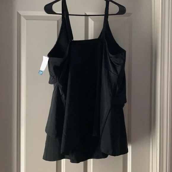 Swim by Cacique lightly lined no-wire bathing suit tankini in black - top only. - Picture 3 of 3